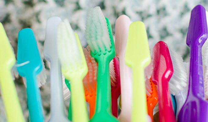 Tandborstar i olika färger